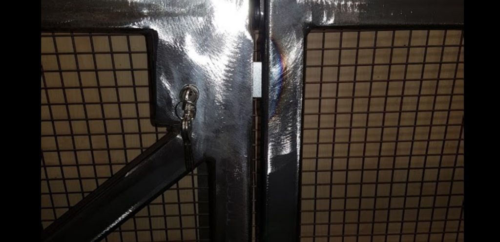 Integrated Lock in Steel Gate Fabrication